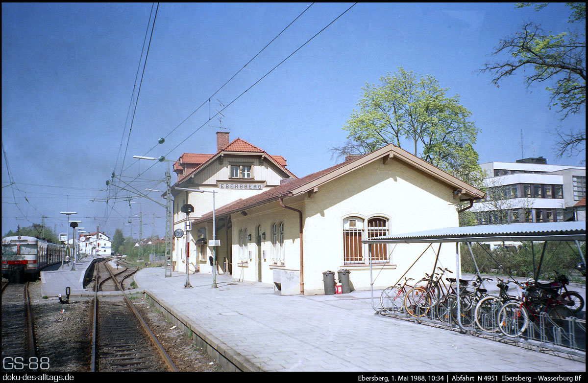 Strecken und Bahnhöfe